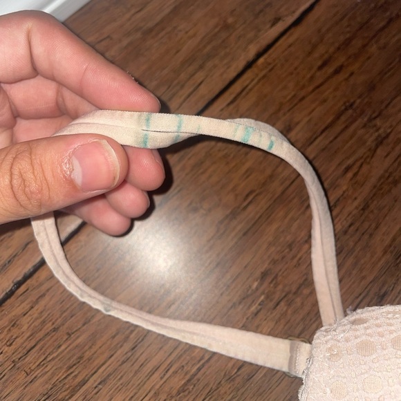 Victoria’s Secret very sexy push up - Picture 2 of 16